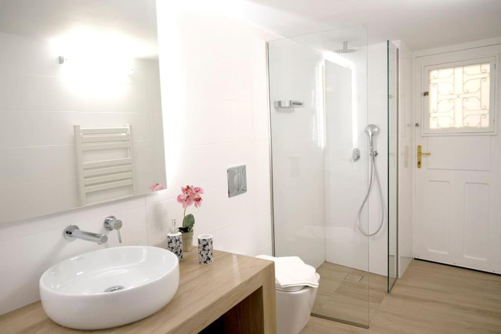 Homeresidence 1 Ermoupoli Bagian luar foto